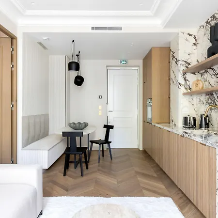 Highstay - Luxury Serviced - North Marais 2 Apartment